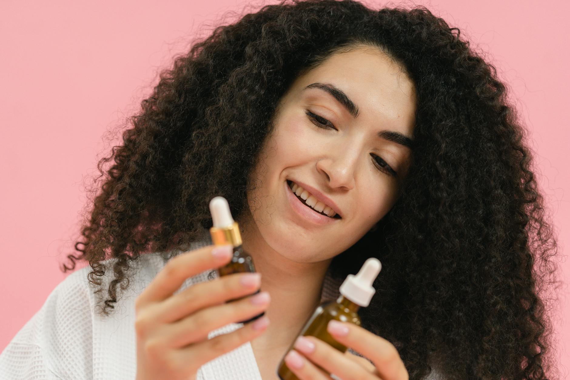 Huile de ricin pour la pousse des cheveux : ça marche ? 1 Huile de ricin pour la pousse des cheveux : ça marche ? — soins naturels artisanaux Normandie