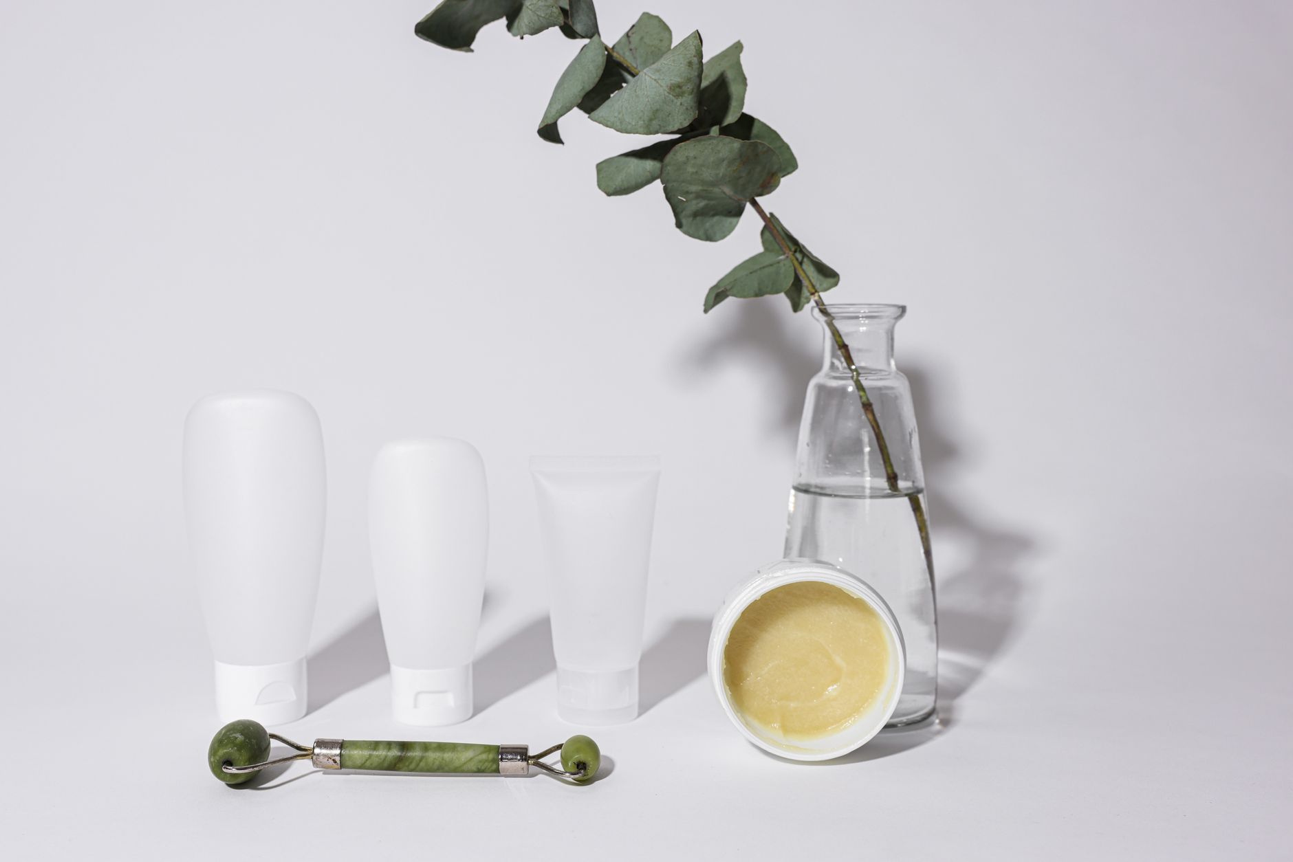 Les perturbateurs endocriniens dans les cosmétiques : comment les éviter — soins naturels artisanaux Normandie