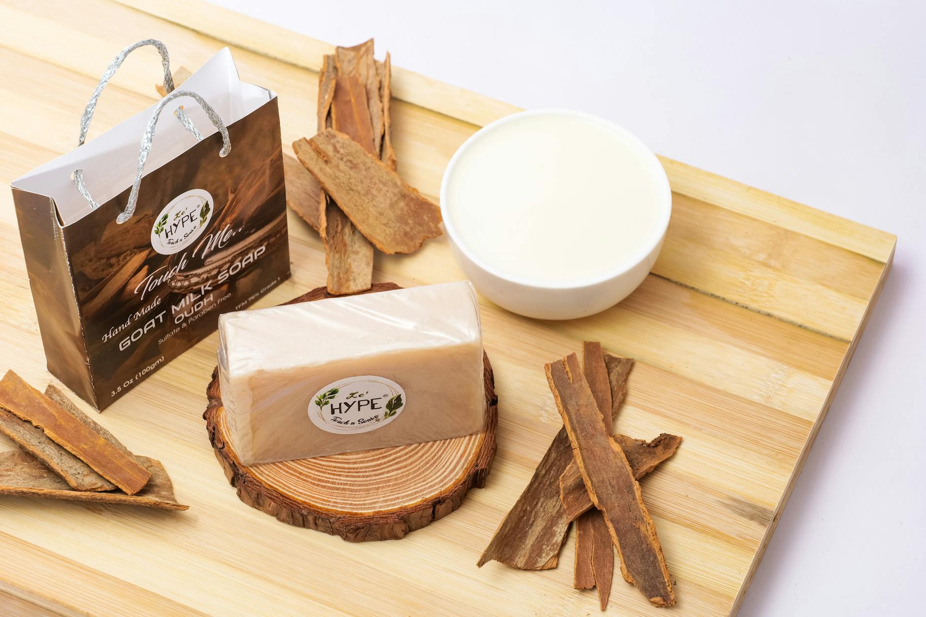 Savon au lait de chèvre pour peau sensible : pourquoi ça marche vraiment 1 Savon au lait de chèvre pour peau sensible : pourquoi ça marche vraiment — soins naturels artisanaux Normandie