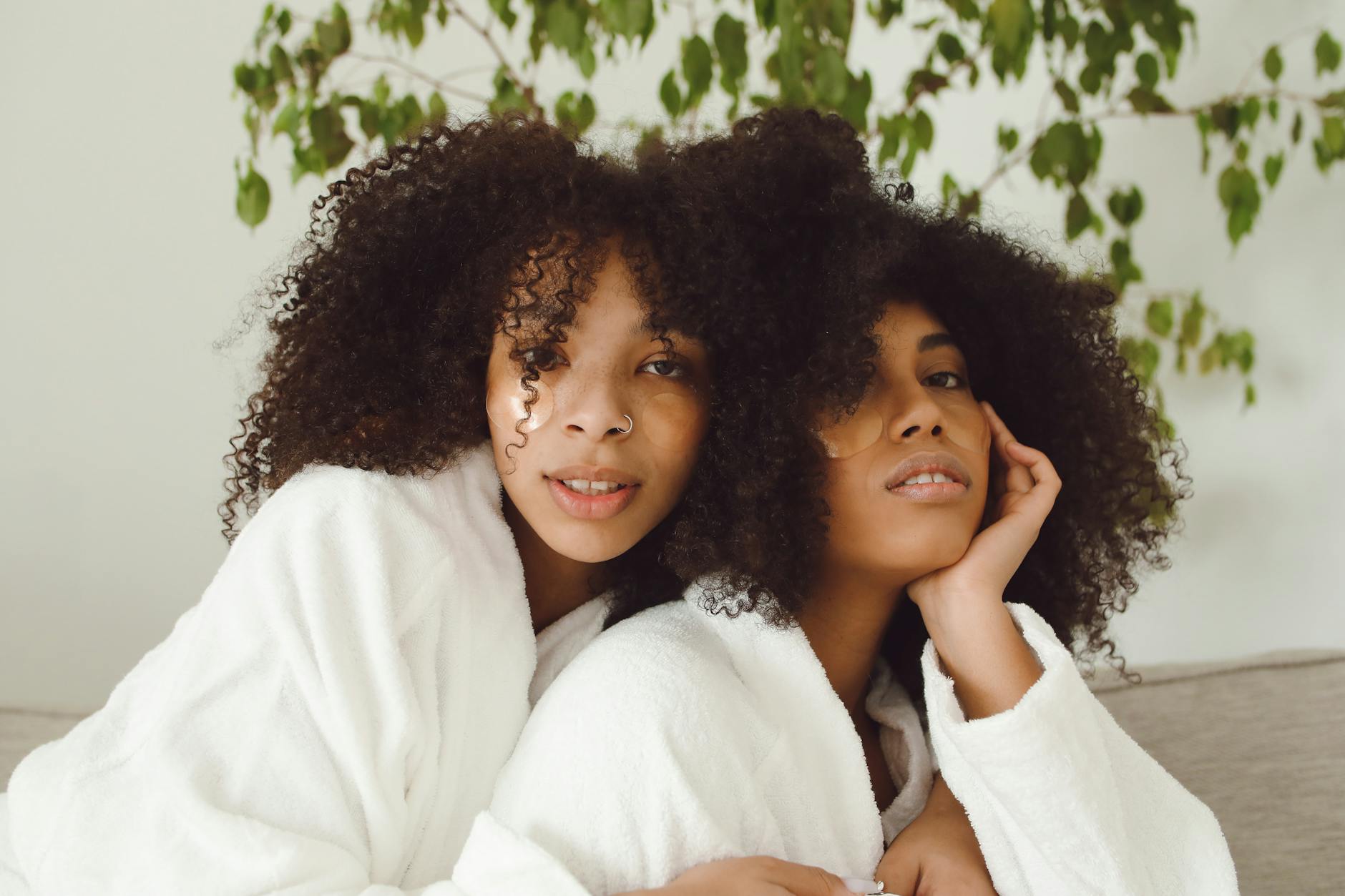 Shampoing solide pour cheveux abîmés : réparer en douceur 1 Shampoing solide pour cheveux abîmés : réparer en douceur — soins naturels artisanaux Normandie
