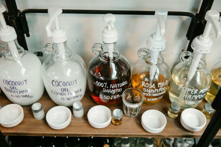 Shampoing solide vs liquide : comparaison honnête — Savonnerie du Manoir