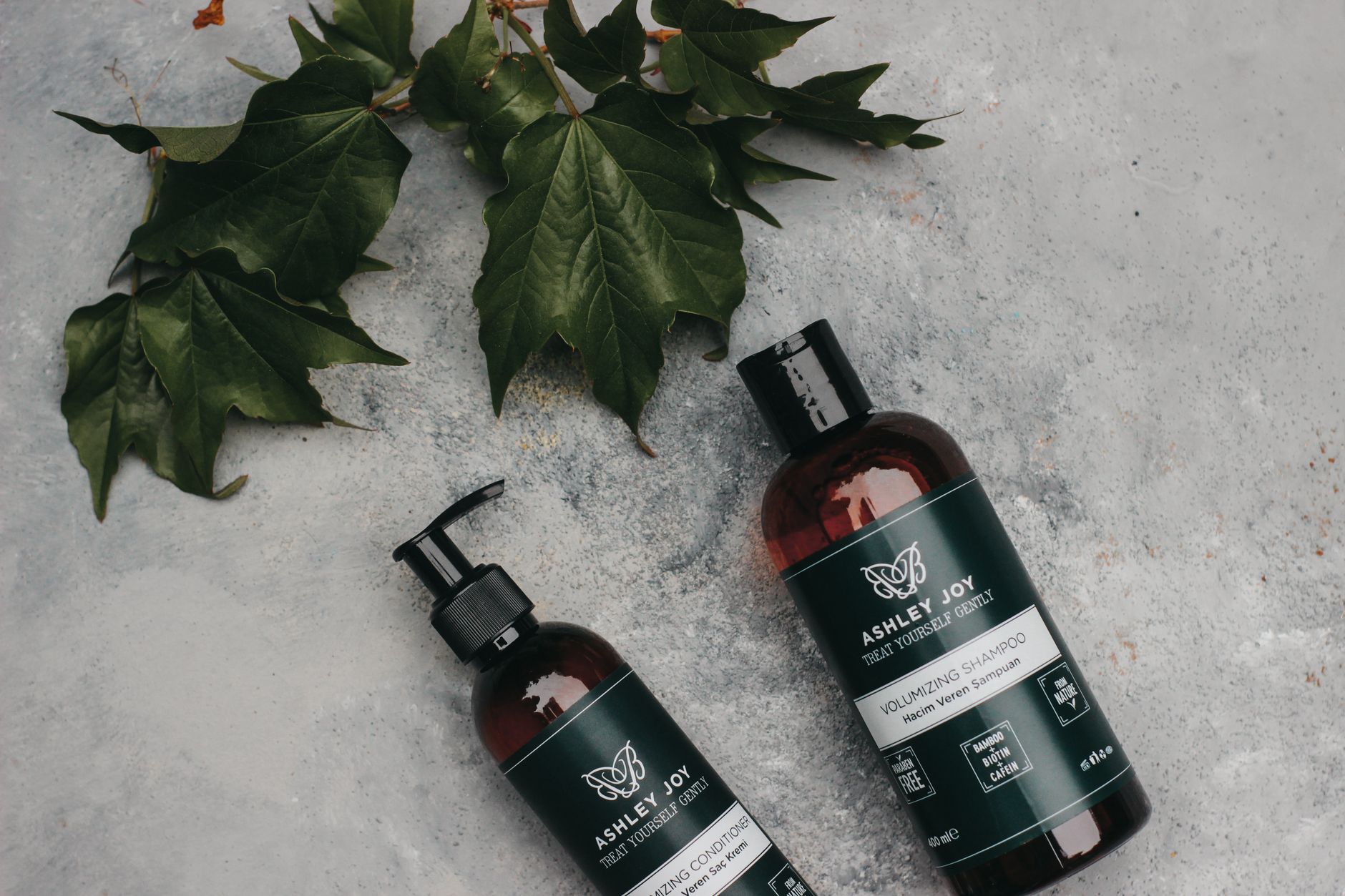 Shampoing solide vs liquide : comparaison honnête 1 Shampoing solide vs liquide : comparaison honnête — soins naturels artisanaux Normandie